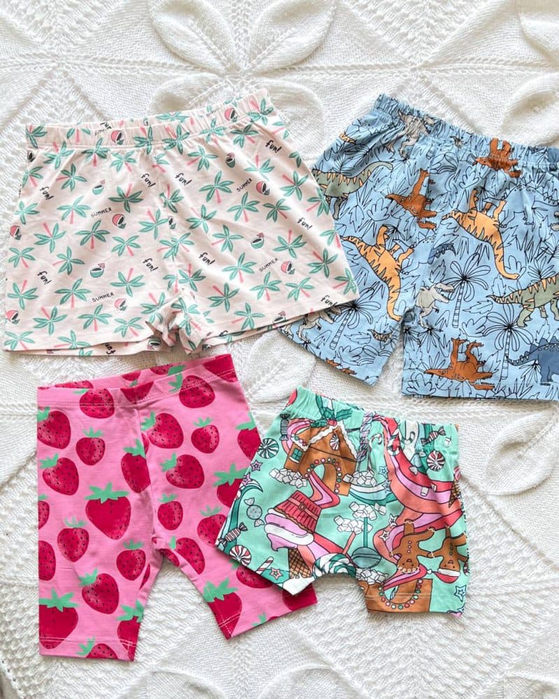 شلوارک نخی و لگ کوتاه توت فرنگی