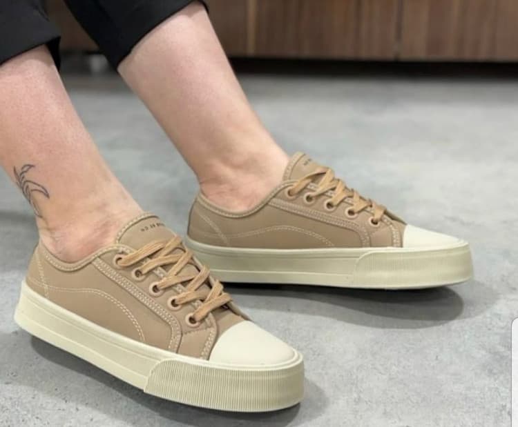 ونس دخترانه بندی تک رنگ جذاب ترند ۲۰۲۵