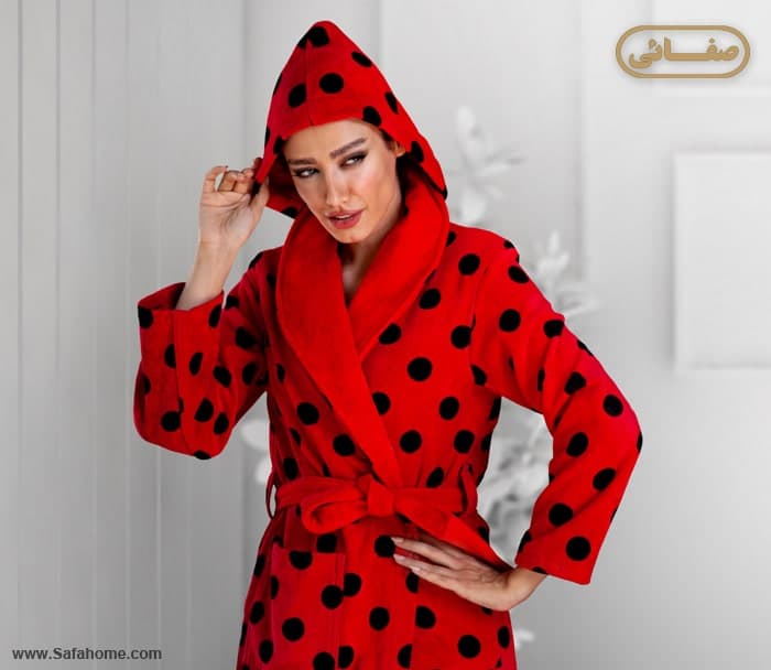 حوله تن پوش زنانه طرح خالدار قرمز پودایران