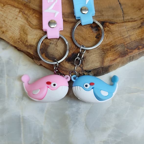 جاکلیدی سیلیکونی وارداتی نهنگ همراه با بند آویز