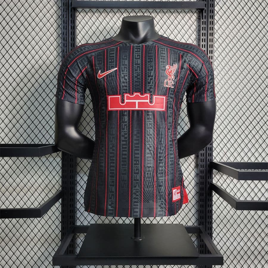 لباس اختصاصی لیورپول و لبرون جیمز | بازیکن (پلیری)