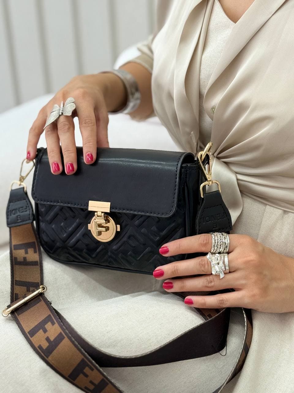 کیف فندی گلازو