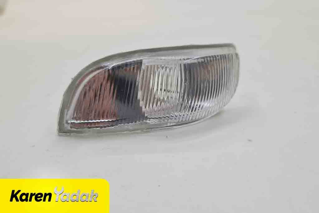 راهنما روی آینه چپ رنو