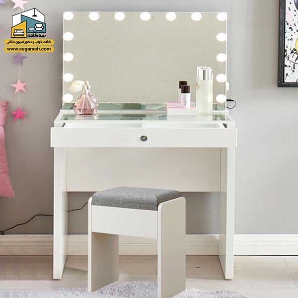 میز آرایش لامپ دار DMP178