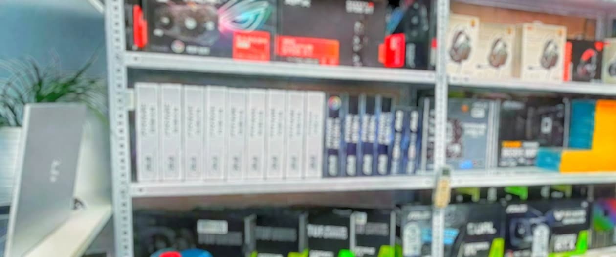 بنر فروشگاه فروشگاه لپتاپ و کامپیوتر زنگارکی